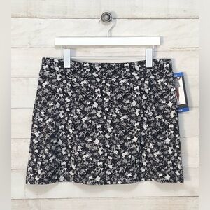 Tranquility by Colorado Clothing Wm's Skort • Sz L • Black Floral • NWT
